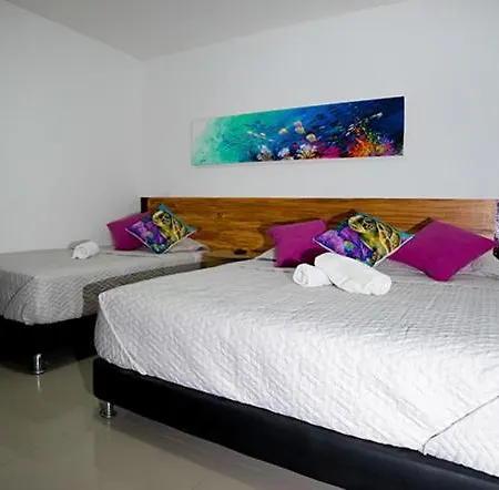 Fantastic House 4*